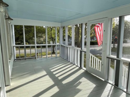 222 Center St, Mount Pleasant SC  29464-5004 exterior