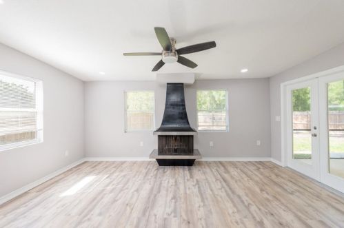 5476 Lk Le Clare Rd, Lutz FL  33558-8013 exterior