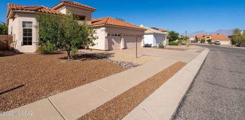 956 Lucinda Dr, Tucson, AZ 85748-6410
