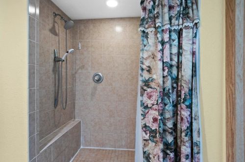 341 Grandview Ave, Menasha WI  54952-2225 exterior