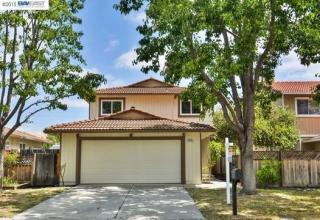 8195 Mulberry Pl, Pleasanton, CA 94568-1267