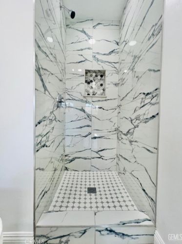 4613 Mccray St, Bakersfield CA  93308-1227 exterior