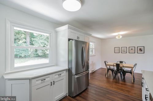 57 Evergreen Ave, Blenheim NJ  08012-3222 exterior