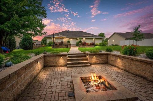 1411 Alpine Dr, Green Bay, WI 54311-5597