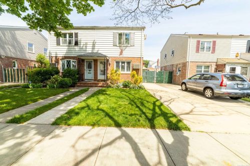 77-21 251st St, Jamaica, NY 11426-2603