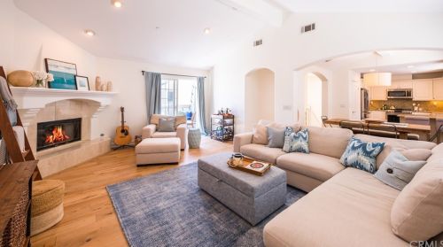 2417 Grant Ave, Redondo Beach, CA 90278-3822