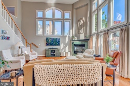 18292 St Georges Ct, Leesburg VA  20176-7421 exterior