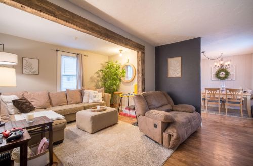 1632 94th St, Milwaukee WI  53214-4113 exterior