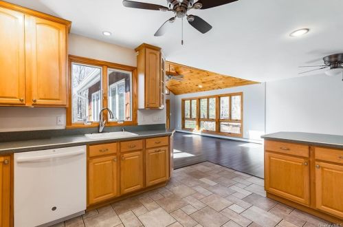 33 Gail Ln, Poughquag NY  12570-5034 exterior