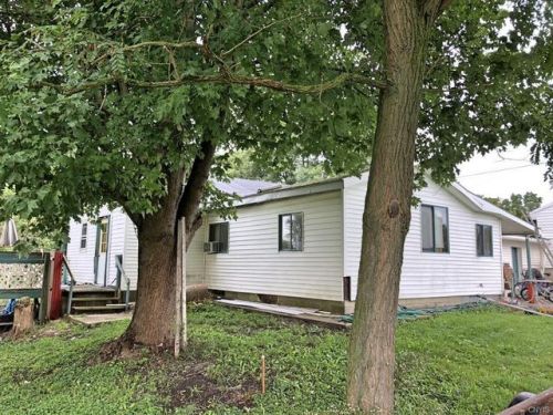 2420 Genesee St, Pembroke, NY 14036-9631