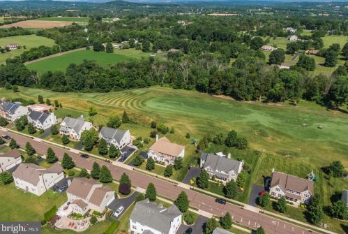 423 Hoffman Rd, Harleysville, PA 19438-2183