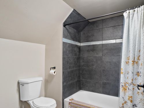 1108 8 St, Manitowoc WI 54220-2818 exterior