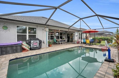 4131 19 Pl, Cape Coral FL  33909-4615 exterior