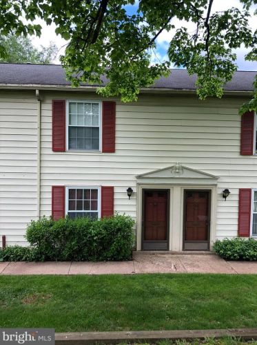108 Berwick Pl, Lansdale, PA 19446-4907