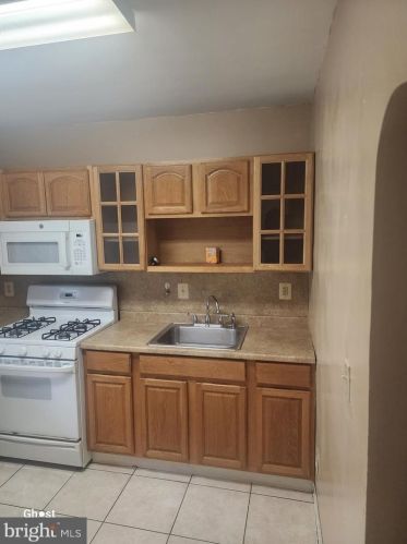 5444 Marvine St, Philadelphia PA  19141-3010 exterior