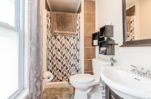 530 Ocean Ave, United States Coast Guard Ac CT  06320-4532 exterior