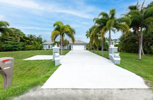 15325 75th Ln, Town Of Loxahatchee Groves, FL 33470-1915
