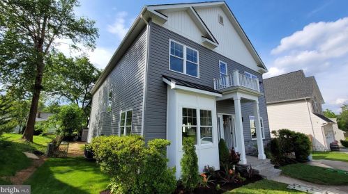 6912 Westlawn Dr, Falls Church VA  22042-2653 exterior