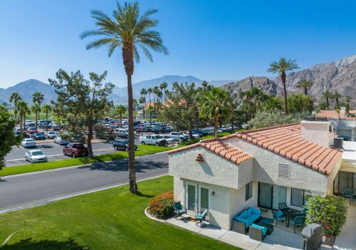 50116 Calle Rosarita, La Quinta CA  92253-2528 exterior