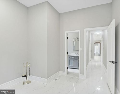 209 River Bend Rd, Great Falls VA  22066-4141 exterior