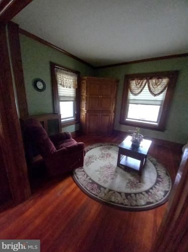 323 Columbia Ave, Lansdale PA 19446-3312 exterior