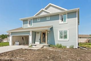 408 Cleveland Ave, Bondurant, IA 50035