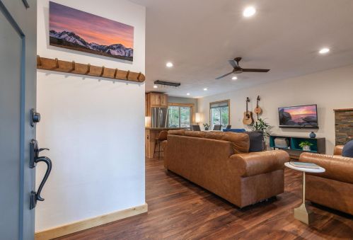 10614 Pine Cone Dr, Truckee, CA 96161-3130