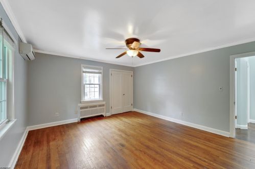 394 Drake Ave, Roselle NJ  07203-1414 exterior