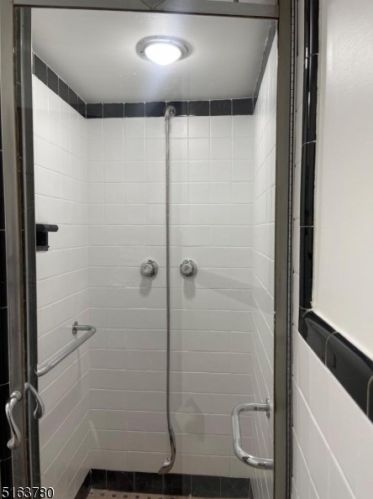 75 Hackensack Ave, Ridgefield Park NJ  07660-1440 exterior