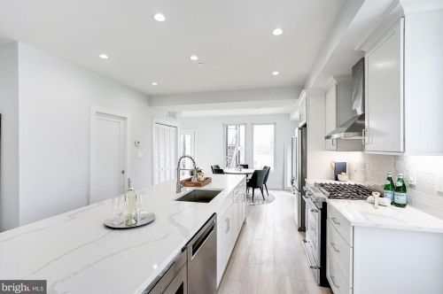 730 Webster St, Washington, DC 20011-7234