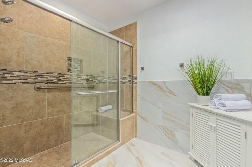 7204 Camino Vecino, Tucson AZ 85715-3418 exterior