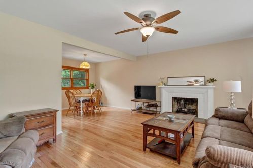 51 Ganung Dr, Crotonville, NY 10562-3937
