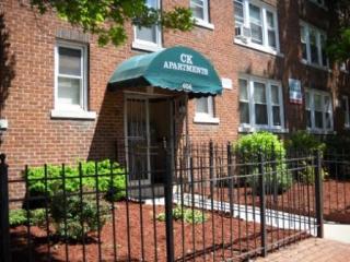 956 Capitol Ave, Hartford CT  06106-1145 exterior