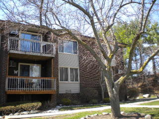 136 Country Club Ln, Mount Ivy, NY 10970-2440