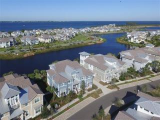 316 Sapphire Lake Dr, Bradenton, FL 34209-3429