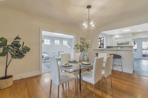 2800 Kingsland Ave, Oakland CA  94619-3325 exterior