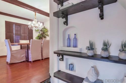 3211 Dumas St, San Diego CA 92106-1317 exterior