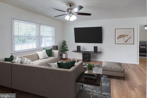 13017 Kidwell Dr, Woodbridge, VA 22193-5268