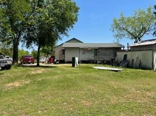 121 Wyers Pl, Lost Pines, TX 78612-3317