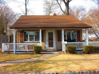 579 Lake Shore Dr, Parsippany NJ  07054-3623 exterior