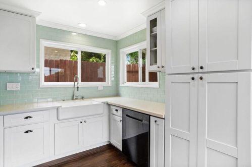 1818 Blackhawk Ave, Oceanside CA  92056-2908 exterior