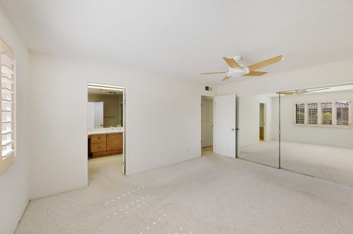 14 Seville Dr, Rancho Mirage CA  92270-3850 exterior