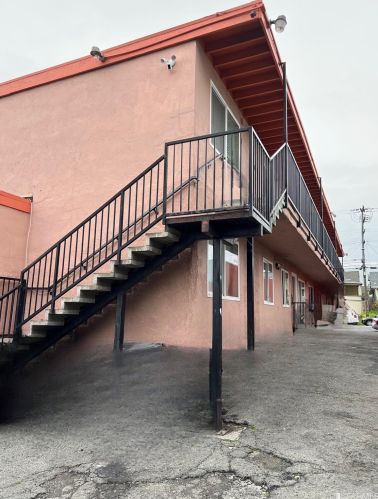 4709 Foothill Blvd, Oakland, CA 94601-5352