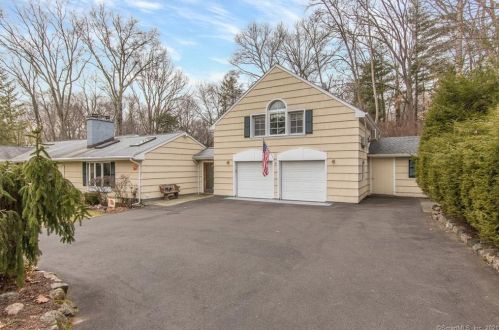 126 Cross Rd, New Canaan, CT 06840-6530
