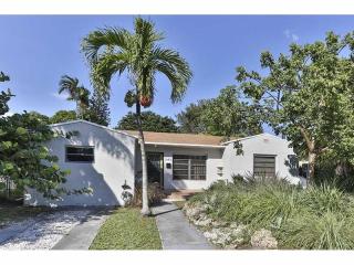 543 74th St, Miami, FL 33138-5027