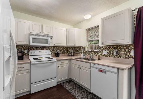 306 Preswicke Ml, Blacklick OH  43004-8462 exterior