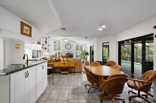 6017 Pier Pl Dr, Lakeland FL 33813-3786 exterior