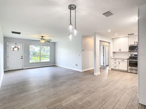 1516 Montcalm St, Orlando, FL 32806-7223