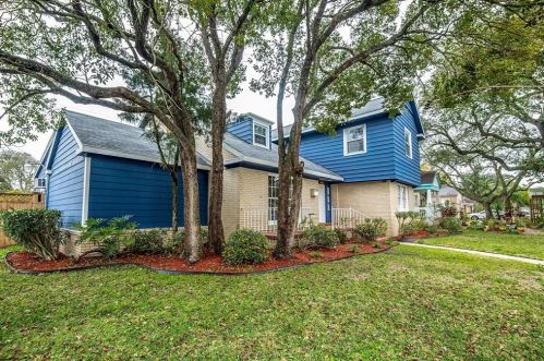 4928 Crockett Blvd, Galveston, TX 77551-5662