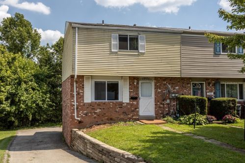 1901 Anna Ave, Pittsburgh, PA 15122-3648